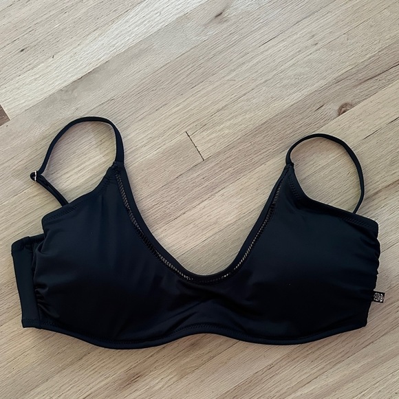 La Vie en Rose - Black Bikini Top Adjustable, Wired XL - Picture 1 of 2